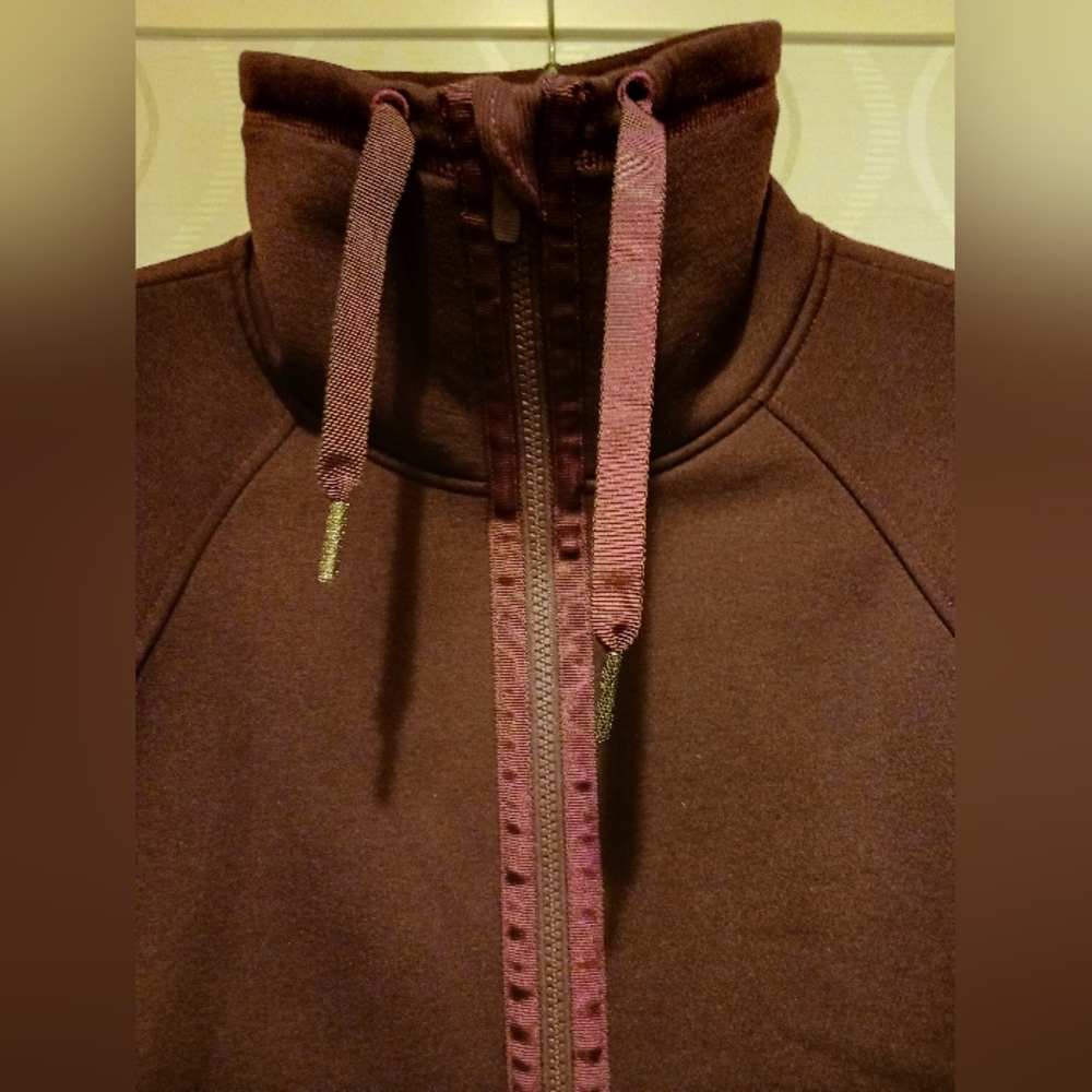 Lululemon Athletica Deep Purple Lightweight Jacket EUC Barely Worn - Picture 12 of 14
